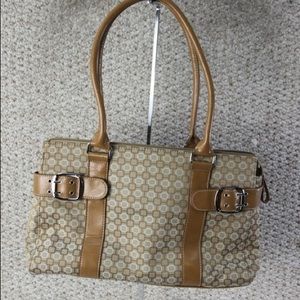 NWOT Nine West fabric and leather handbag!
